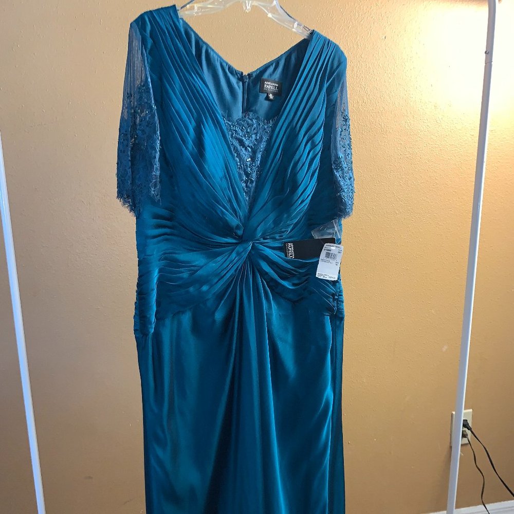 Adrianna Papell Occasions Evening Dress